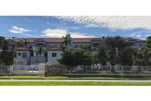 2410 Ne 135 St 2410, North Miami 2410 Ne 135 St 2410, North Miami