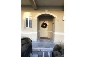 7985 Nw 8th St 103a, Miami