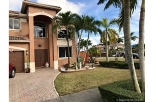 6913 Sw 163rd Pl, Miami
