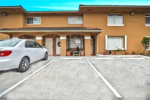 7825 W 36st 203, Hialeah