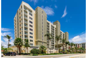 17050 N Bay Rd 907, Sunny Isles Beach