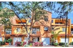 21375 Marina Cove Cir 15-a, Aventura