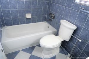 1340 W 41st St 101, Hialeah