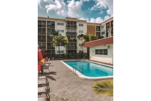 220 Sw 9th Ave 201, Hallandale Beach