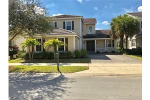 6792 Lakeside Cir. S., Davie