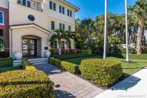 1216 Palm Trl F, Delray Beach