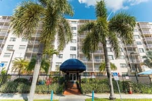 1251 Ne 108th St 107, Miami