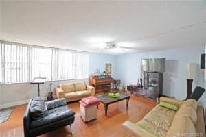 3350 Ne 192nd St 1l-b, Aventura