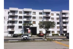 8261 Nw 8th St 335, Miami