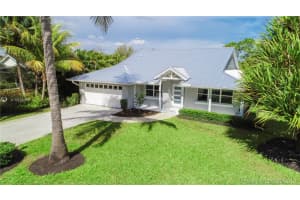 5301 Se Running Oak Circle, Stuart