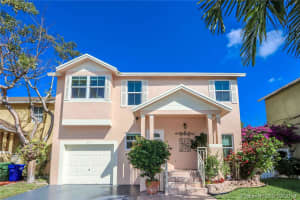 10141 Nw 5th St, Pembroke Pines