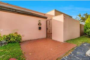 2512 Sw 122nd Ct X, Miami