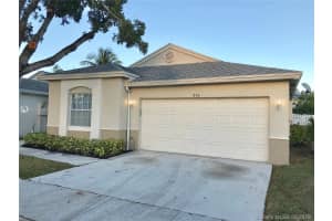 316 W Riverbend Dr, Sunrise