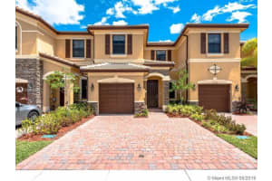 11301 Nw 88th St, Miami