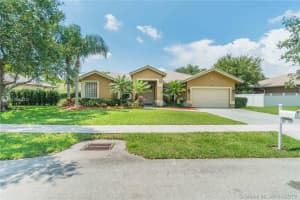 15924 Sw 61st Ct, Davie