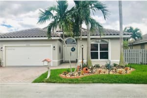 11600 Sw 10th St, Pembroke Pines