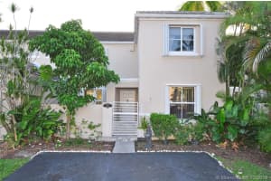 5471 Sw 70th Pl N 5471, Miami