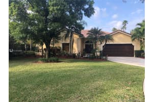 1825 Park Ave, Weston