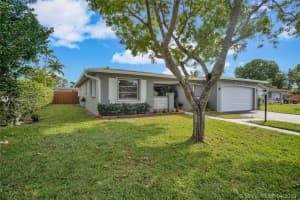 9440 Nw 24th Place, Pembroke Pines
