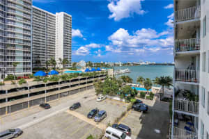 7545 E Treasure Dr 6b, North Bay Village