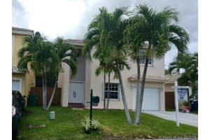 10574 Sw 161 Pl, Miami