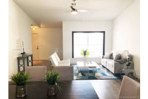 7360 S Willow Springs Cir, Boynton Beach
