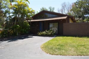 11206 Sw 114 Lane Circle, Miami