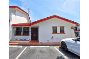 11678 Nw 1st Ln 6, Sweetwater