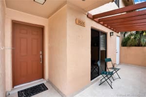 3608 Sw 112 Avenue 7-2, Miami 3608 Sw 112 Avenue 7-2, Miami