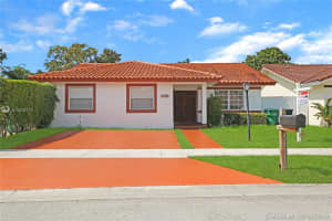 14315 Sw 101st St, Miami