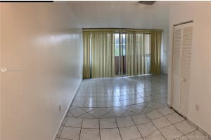 1750 W 56th St 238, Hialeah