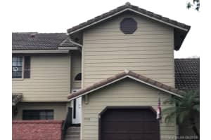 9028 Vineyard Lake Dr, Plantation