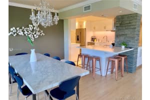 590 Ocean Dr 5a, Key Biscayne