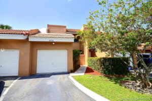 12008 S Las Palmas Dr ., Pembroke Pines