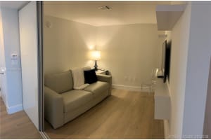 16385 Biscayne Blvd 1916, North Miami
