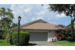 148 Greens Rd, Hollywood
