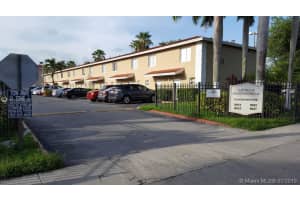 8031 Nw 8th St 12, Miami