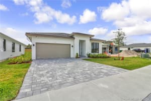 2938 Se 3rd St, Homestead