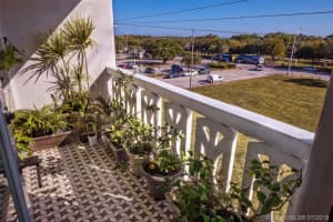 8233 Harding Ave 407, Miami Beach