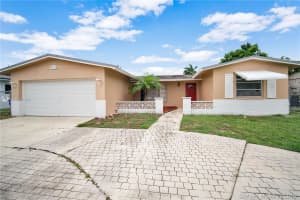 9331 Nw 20th St, Pembroke Pines