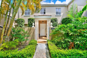 7011 Sw 56 St, Miami