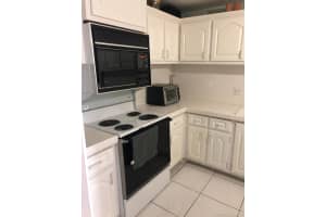 150 Se 25th Rd 6e, Miami