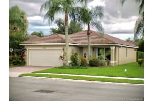 11852 Sw 7th St, Pembroke Pines