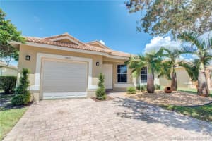 12057 Sw 7th St, Pembroke Pines
