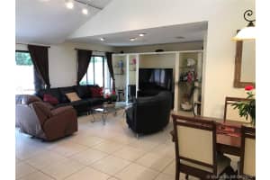 305 Pine Shadow Way, Wellington