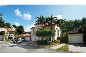 5974 Nw 113th Pl, Doral