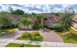 8282 Sw 51st Street, Davie