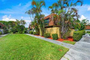 4863 Nw 95th Ave #b, Sunrise
