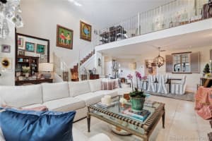 5010 Nw 93rd Doral Pl, Doral