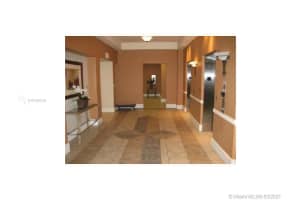 50 Menores Ave 722, Miami